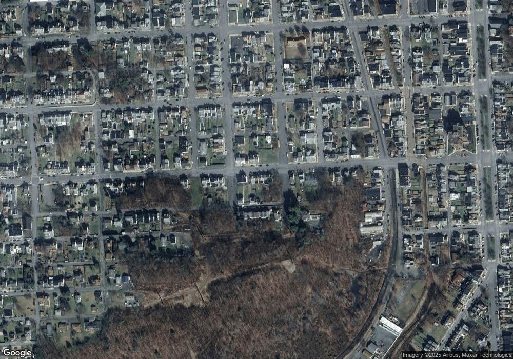 618 W Mulberry St, Shamokin, PA 17872 - photo 1