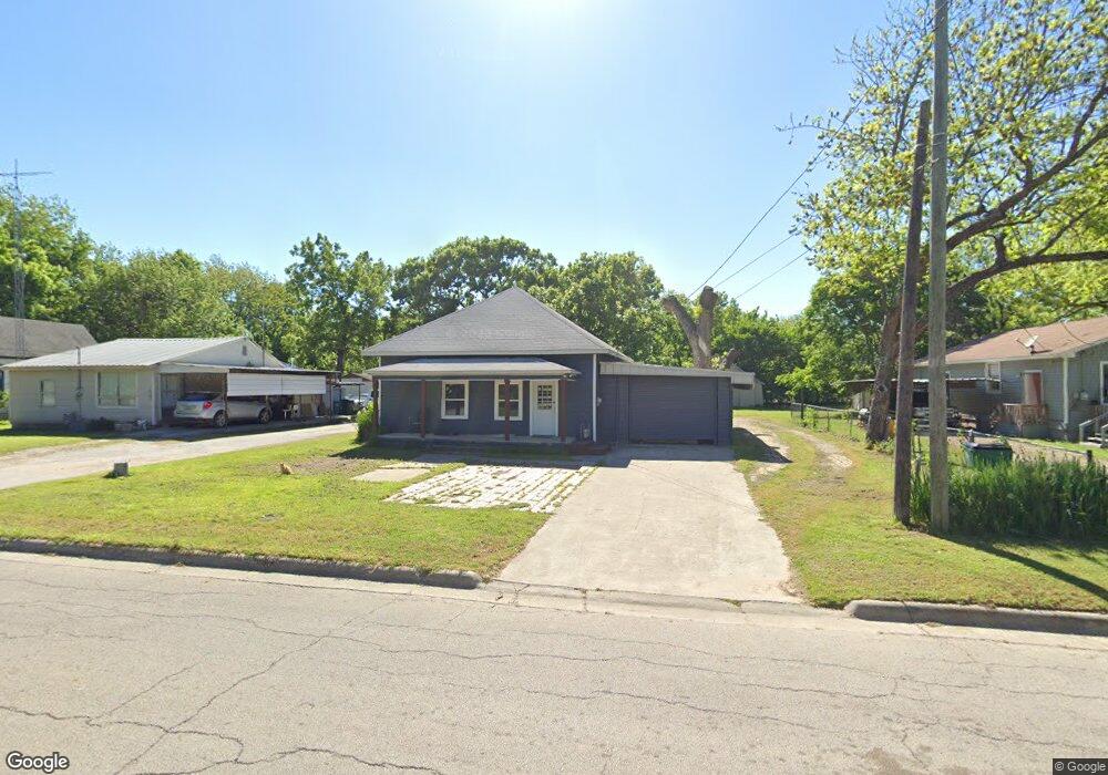 1413 Rice Ave, Gainesville, TX 76240 - photo 1