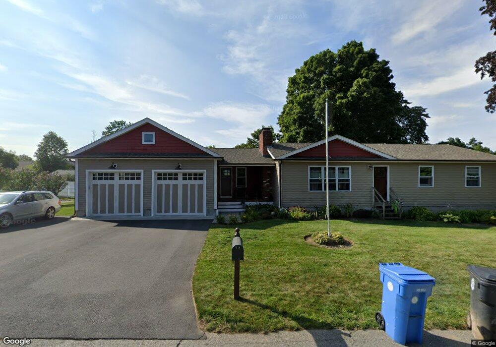 58 Knollcrest Dr, Cumberland, RI 02864 - photo 1