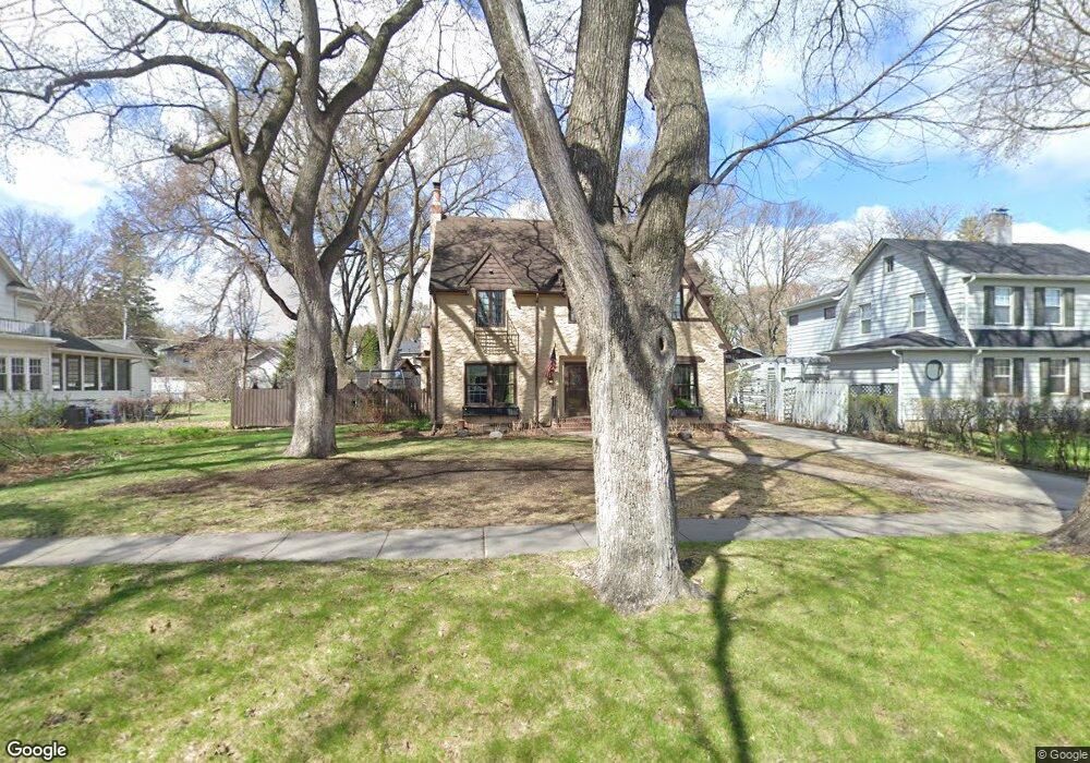 1427 8th St S, Fargo, ND 58103 - photo 1