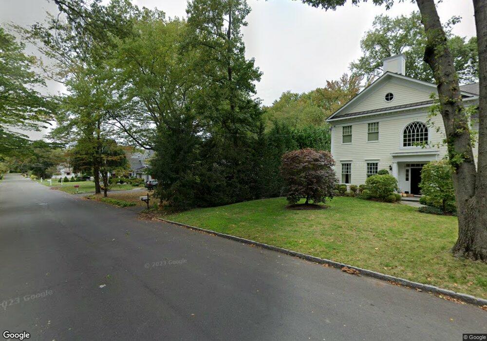 28 Circle Dr, Greenwich, CT 06830 - photo 1