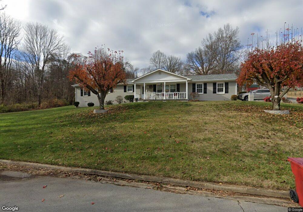 590 Southview Dr, Johnson City, TN 37601 - photo 1