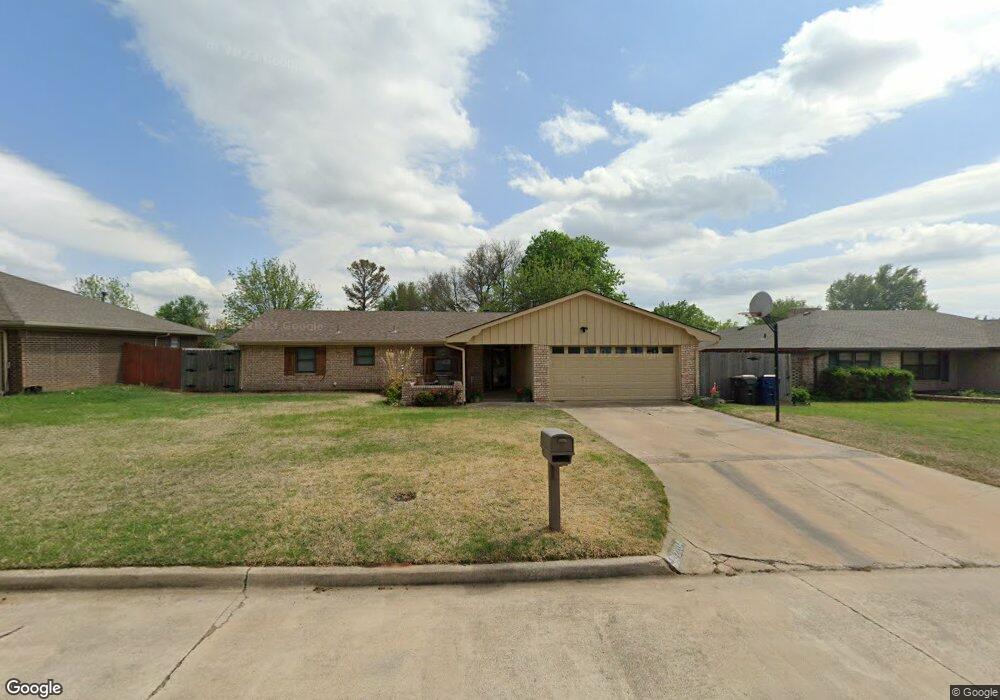 2204 Flamingo Ln, Duncan, OK 73533 - photo 1