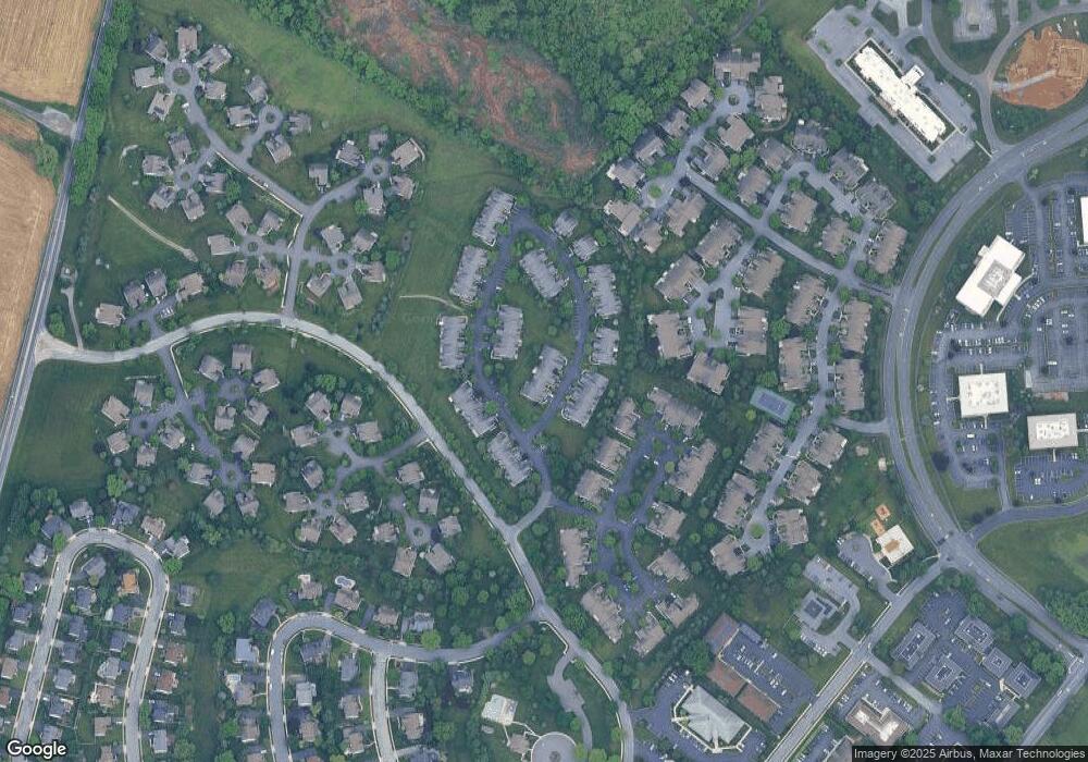 160 Hickory Ln, Reading, PA 19610 - photo 1