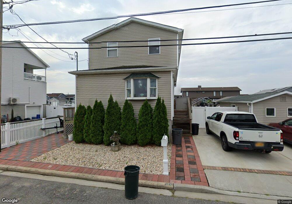 3654 Naomi St, Seaford, NY 11783 - photo 1