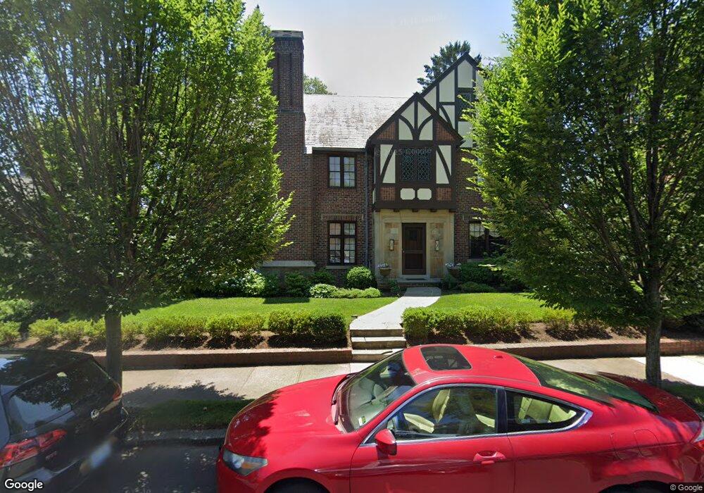 10 Kenilworth Way, Pawtucket, RI 02860 - photo 1