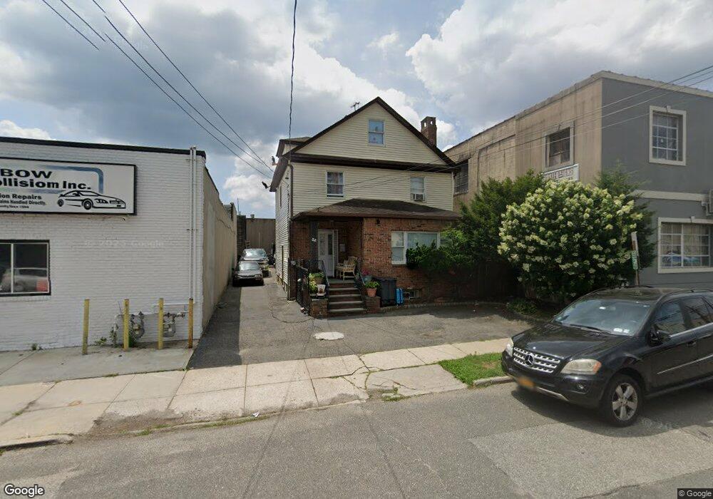 32 Davis Ave, Port Washington, NY 11050 - photo 1