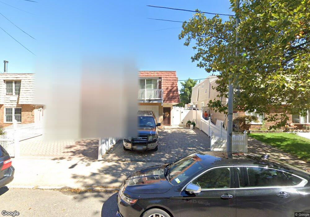 415 Riedel Ave, Staten Island, NY 10306 - photo 1