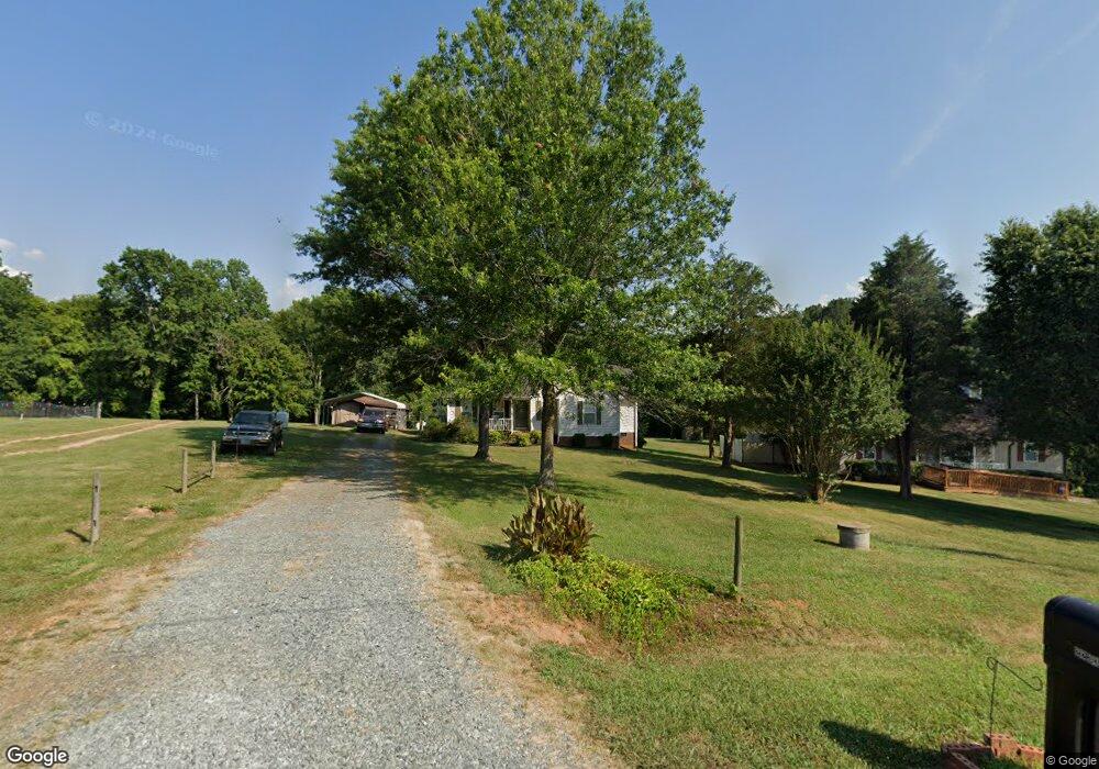 2233 Cedarwood Ct, Asheboro, NC 27205 - photo 1