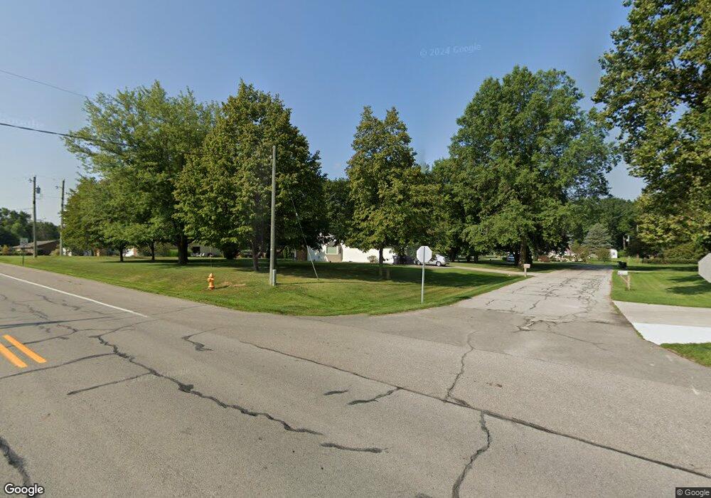 10728 Lagoon Dr, Grabill, IN 46741 - photo 1