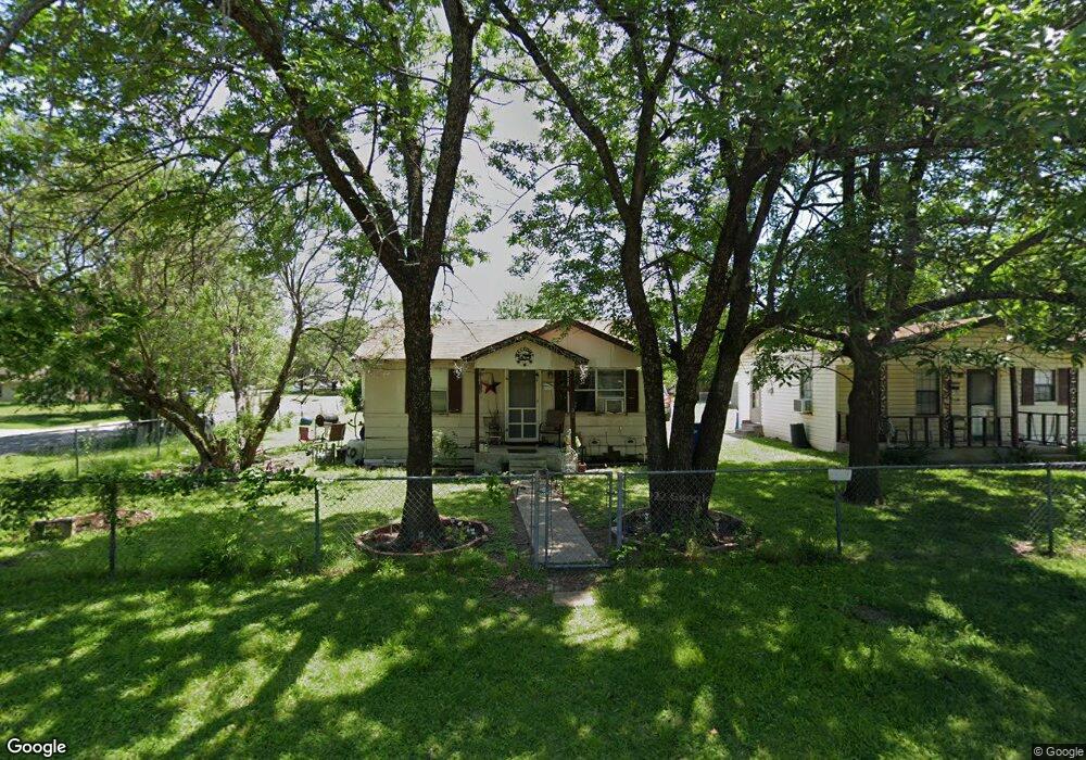 601 W Waco St, Ennis, TX 75119 - photo 1