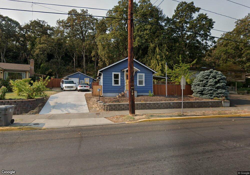 808 E 16th St, the Dalles, OR 97058 - photo 1