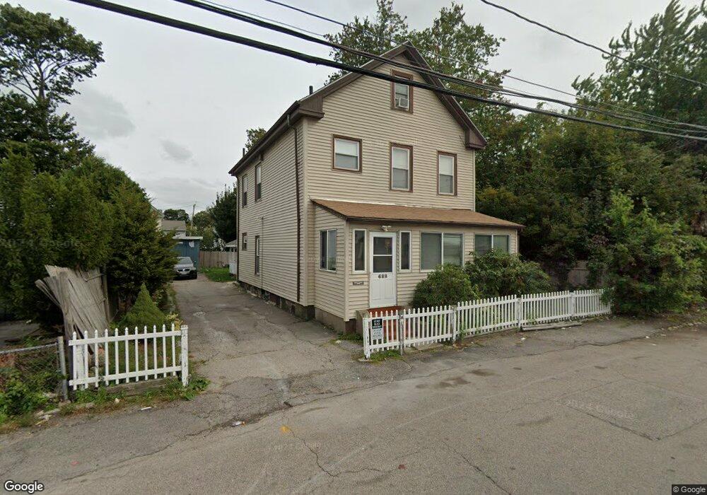 688 Canterbury St, Roslindale, MA 02131 - photo 1