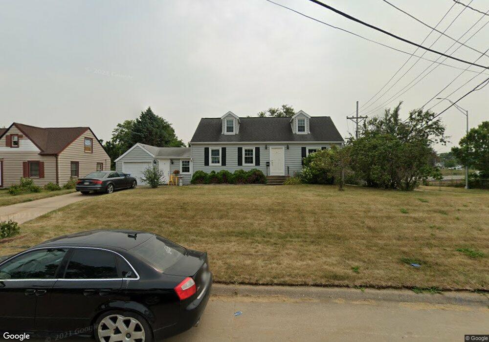 297 22nd Ave SW, Cedar Rapids, IA 52404 - photo 1