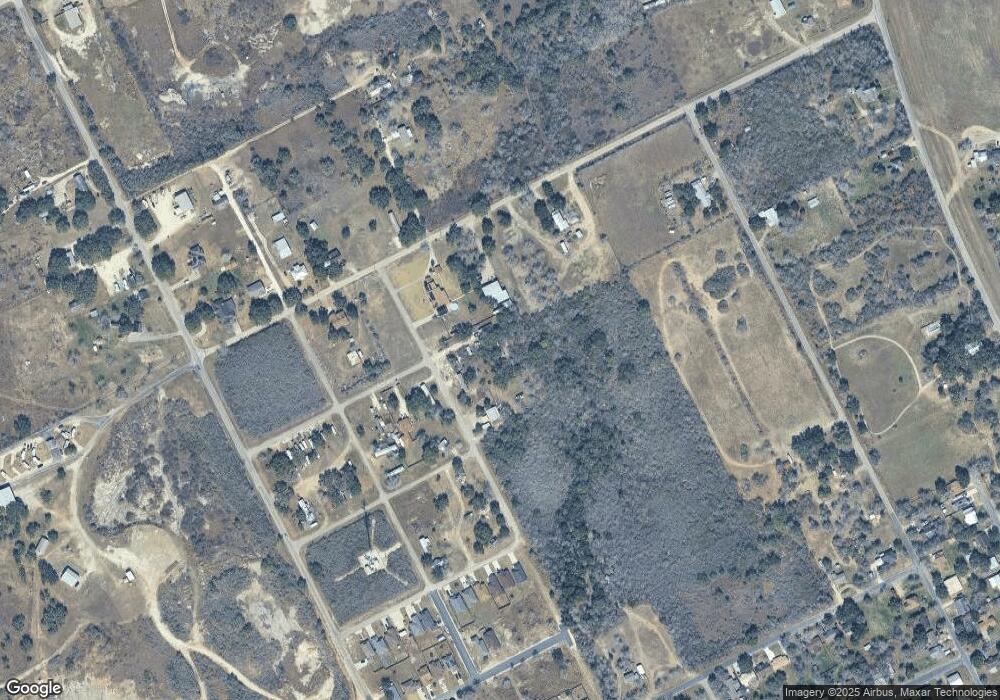 2100 N Morris St, Beeville, TX 78102 - photo 1