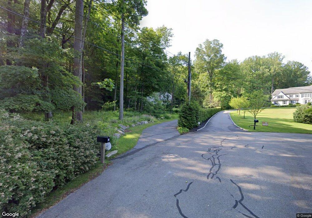 11 Yale Place, Armonk, NY 10504 - photo 1