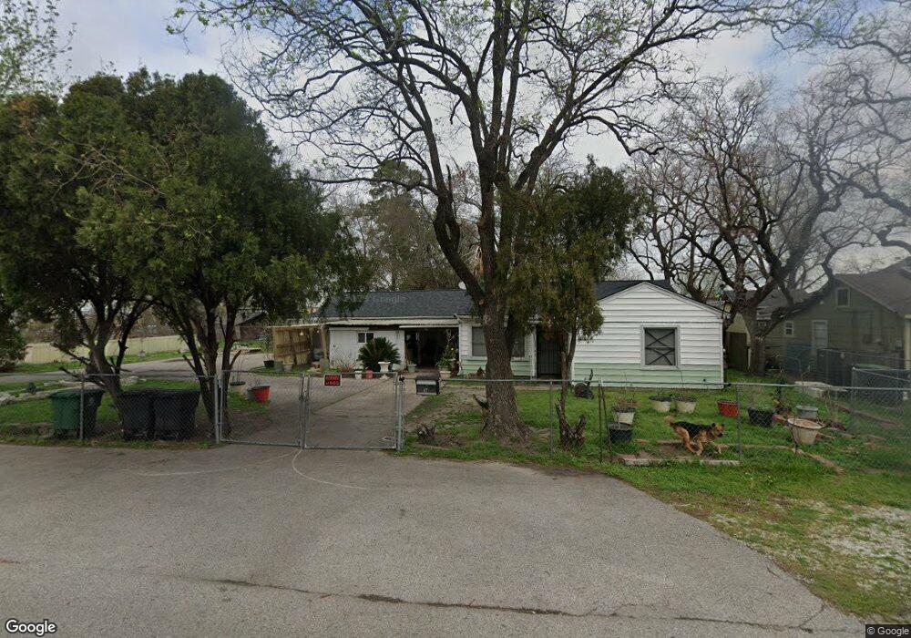 47 Neyland St, Houston, TX 77022 - photo 1