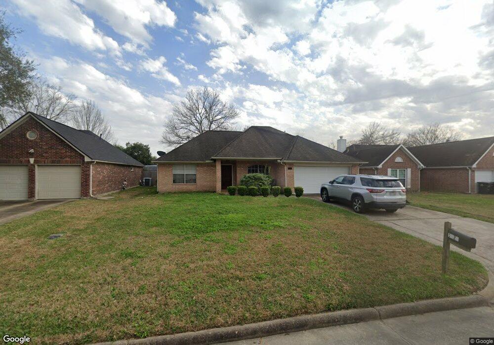 1020 Wildwinn Dr, Alvin, TX 77511 - photo 1