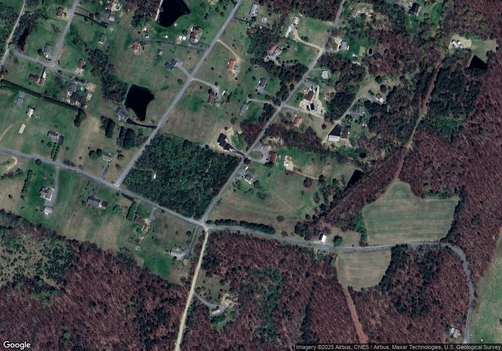 1555 Apple Orchard Cir, Berkeley Springs, WV 25411 - photo 1