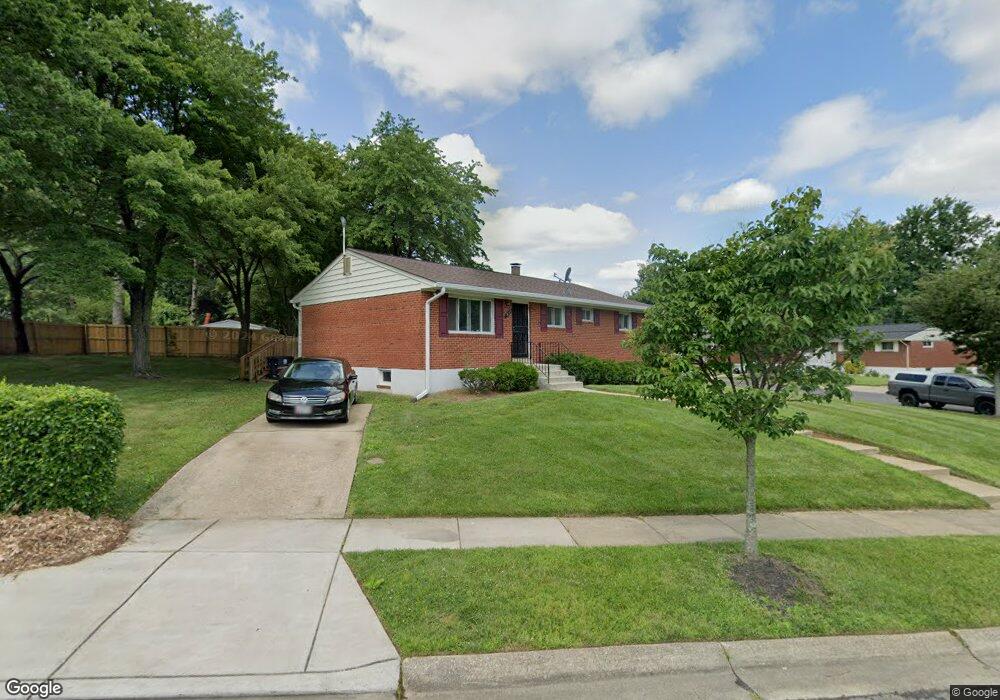 9115 Rolling View Dr, Lanham, MD 20706 - photo 1