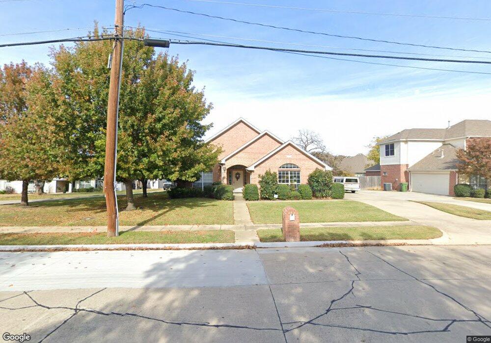 7909 Green Valley Dr, North Richland Hills, TX 76182 - photo 1