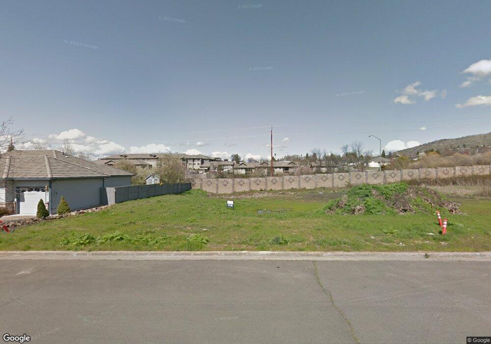 2505 Greenridge Dr, Medford, OR 97504 - photo 1