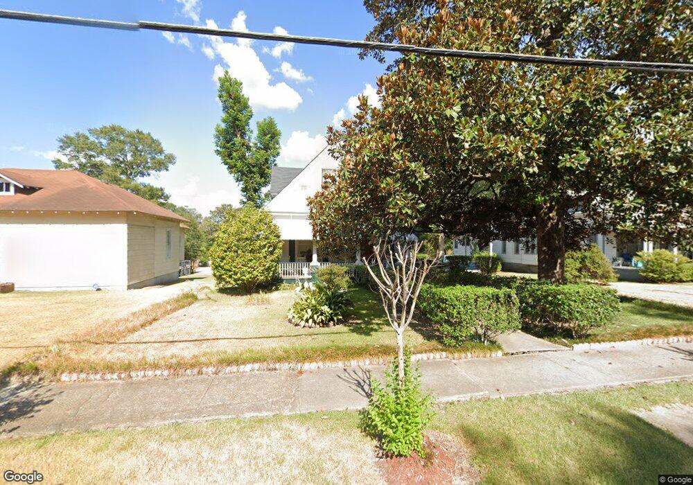 524 N Broadway St, McComb, MS 39648 - photo 1