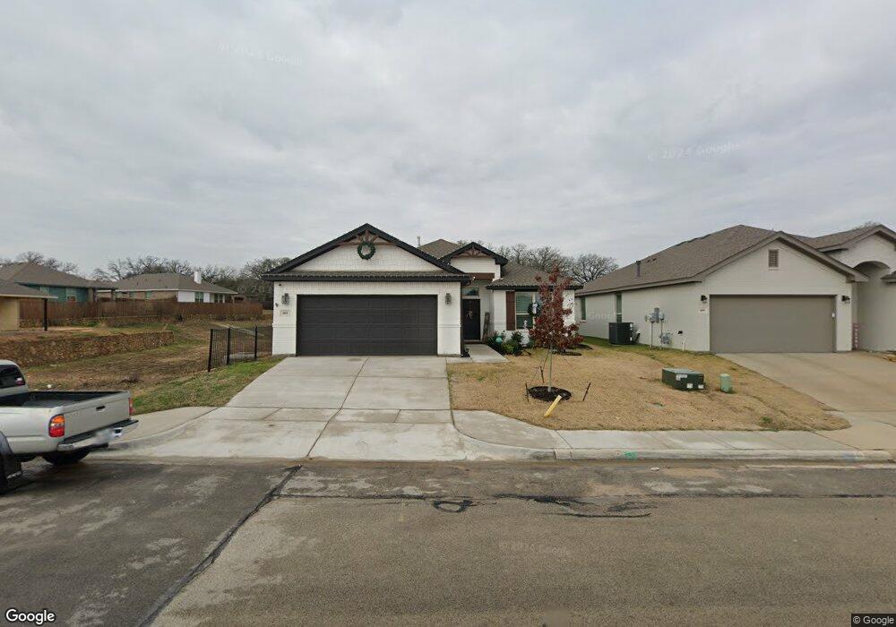 401 Carlisle Dr, Weatherford, TX 76085 - photo 1