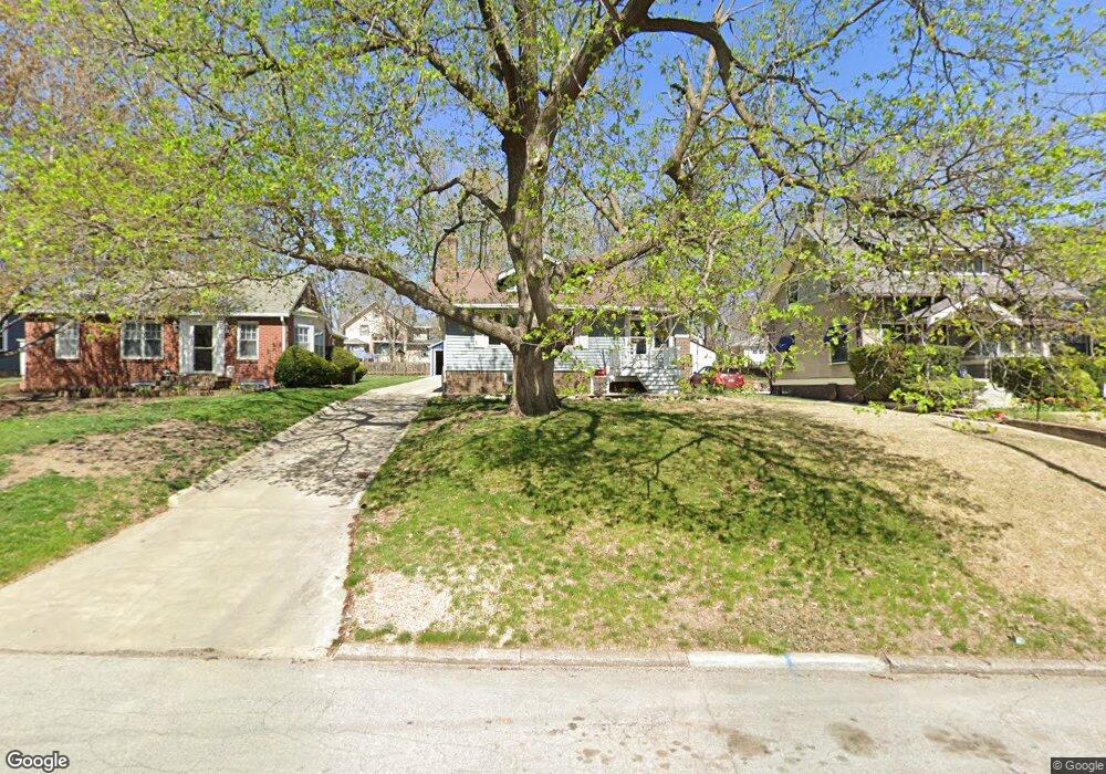 1671 Northwest Dr, Des Moines, IA 50310 - photo 1