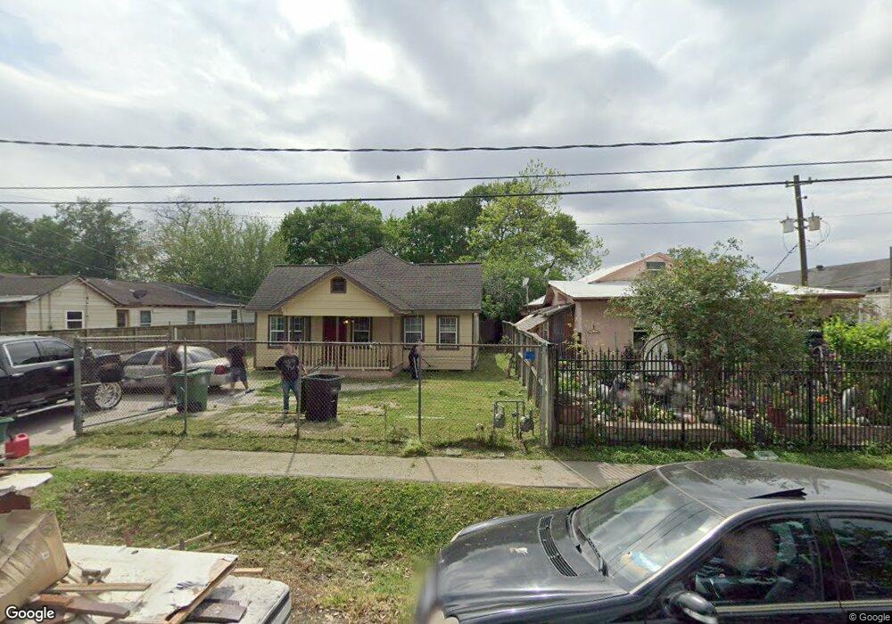 8407 Appleton St, Houston, TX 77022 - photo 1