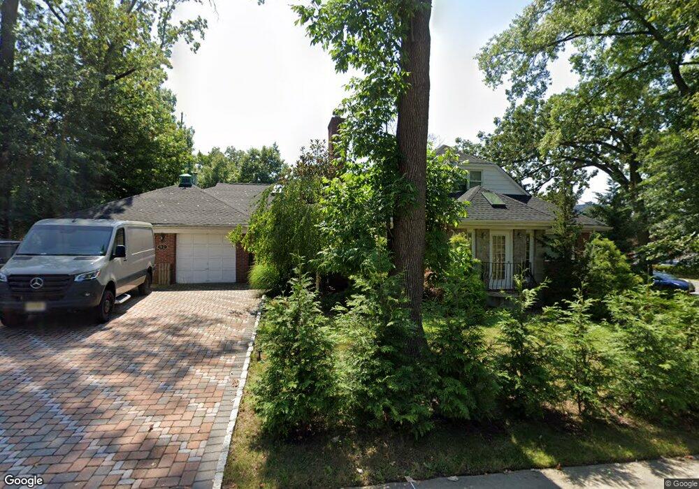 92 Bridle Way, Fort Lee, NJ 07024 - photo 1