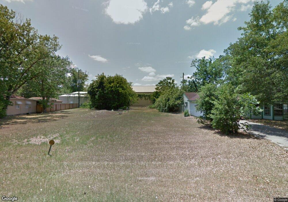 405 Epps St, Tomball, TX 77375 - photo 1