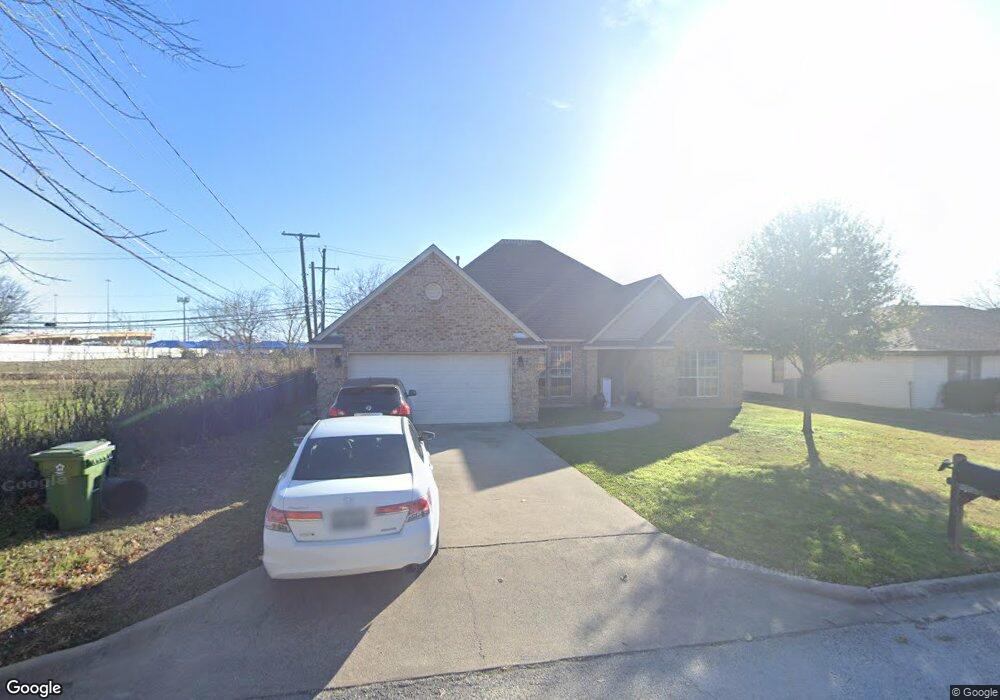 7716 Clenis Ln, North Richland Hills, TX 76180 - photo 1