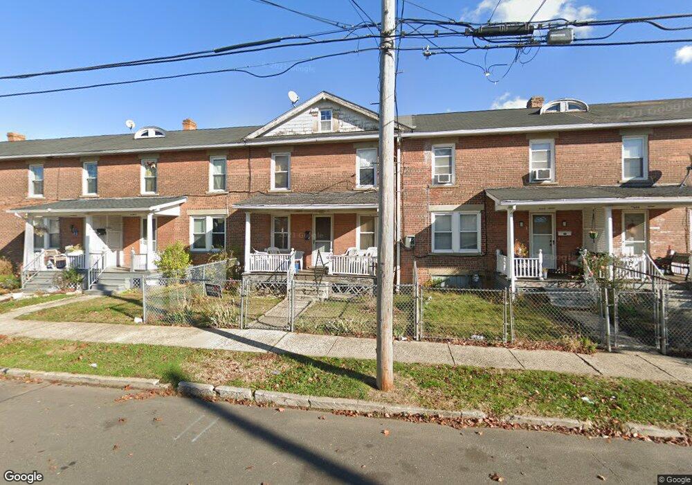 688 Brooks St, Bridgeport, CT 06608 - photo 1