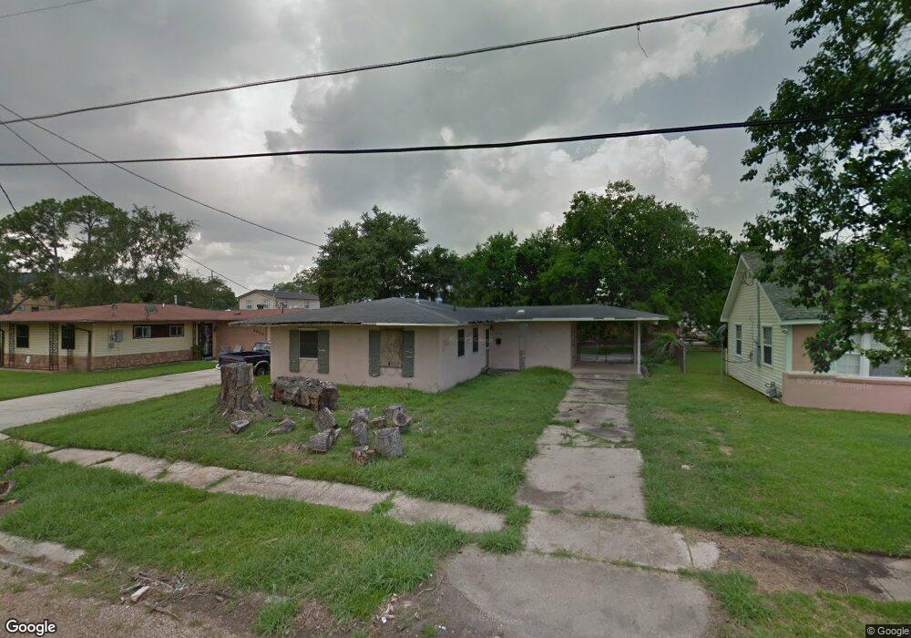 4928 Kendall Dr, New Orleans, LA 70126 - photo 1