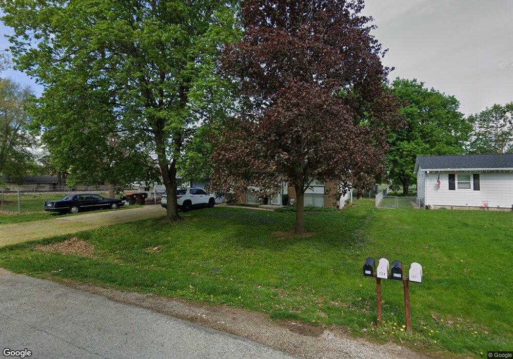 1201 N Ottawa St, Lincoln, IL 62656 - photo 1