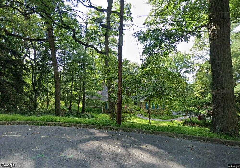 406 Oak Tree Ln, Easton, PA 18040 - photo 1