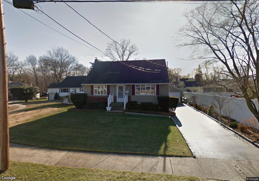 2 Trezza Ct, Bellmore, NY 11710 - photo 1