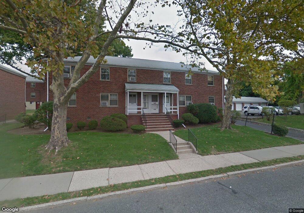 425 Plateau Ave unit B, Fort Lee, NJ 07024 - photo 1