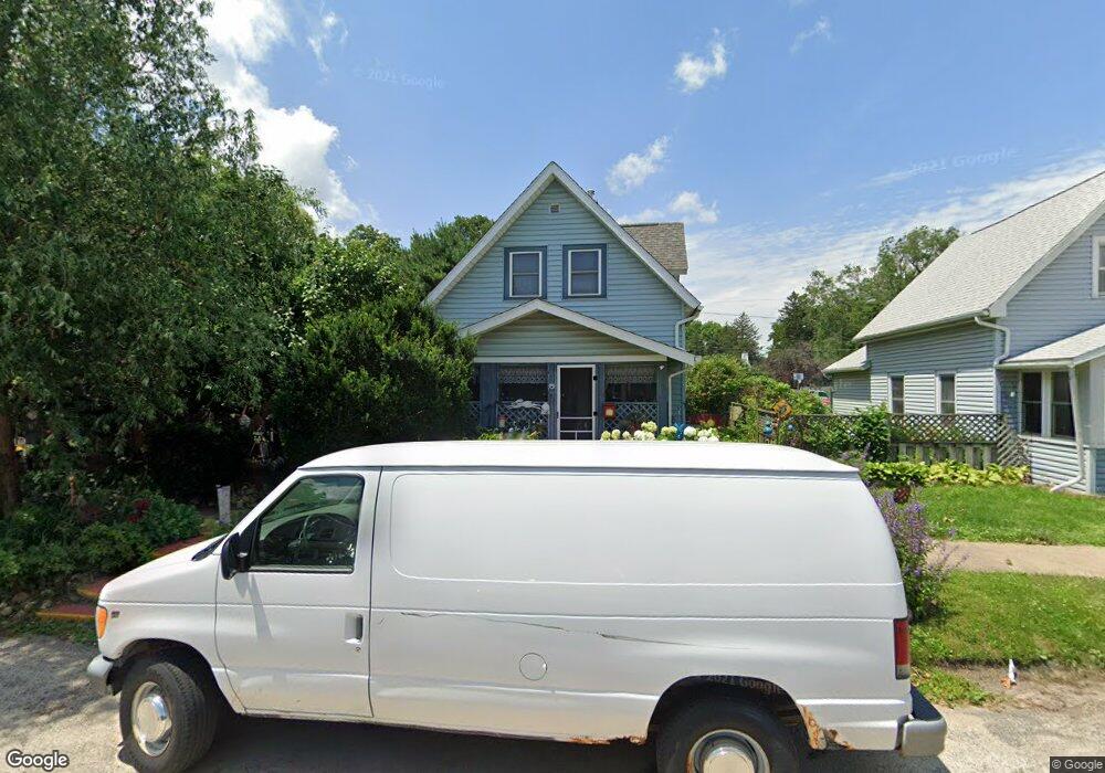 1626 N St SW, Cedar Rapids, IA 52404 - photo 1