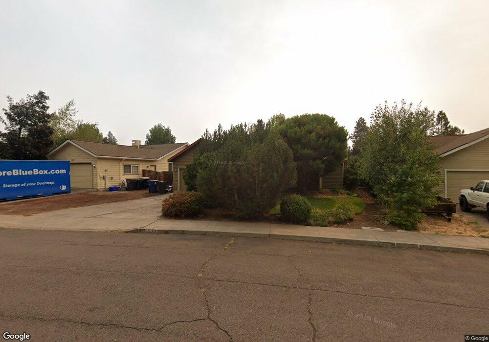 1673 SE Virginia Rd, Bend, OR 97702 - photo 1