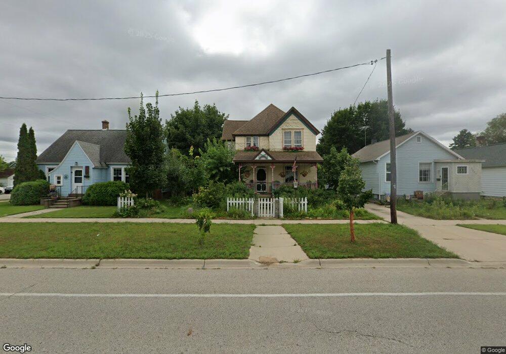 2305 14th Ave, Menominee, MI 49858 - photo 1