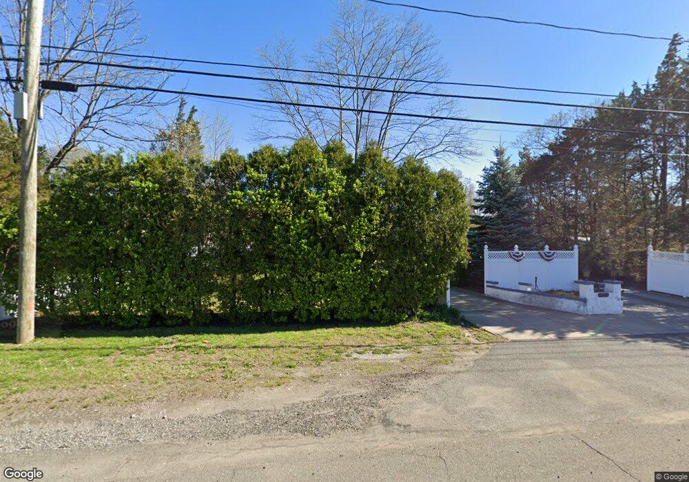 293 Vets Hwy, ComMacK, NY 11725 - photo 1