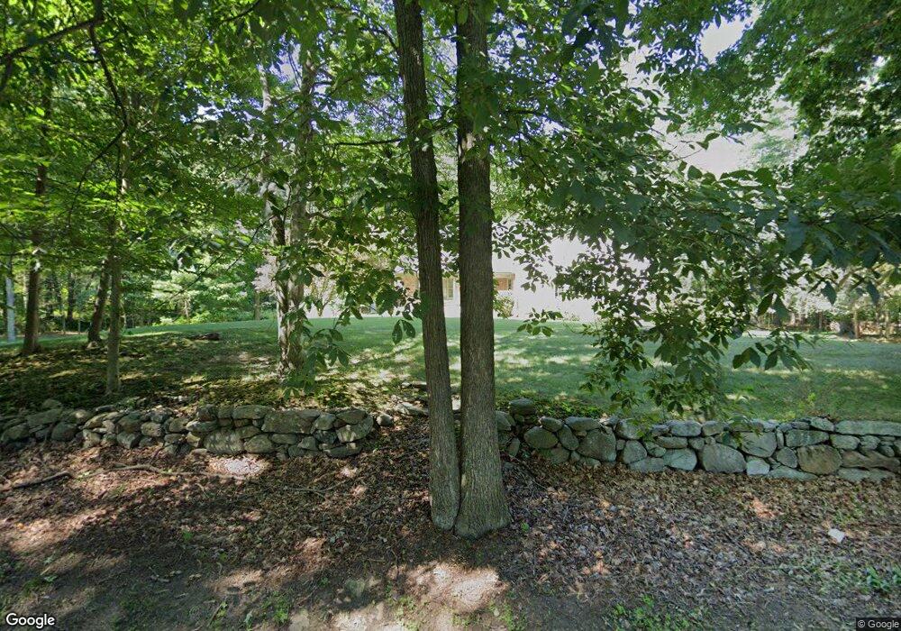 596 Cheese Spring Rd, New Canaan, CT 06840 - photo 1