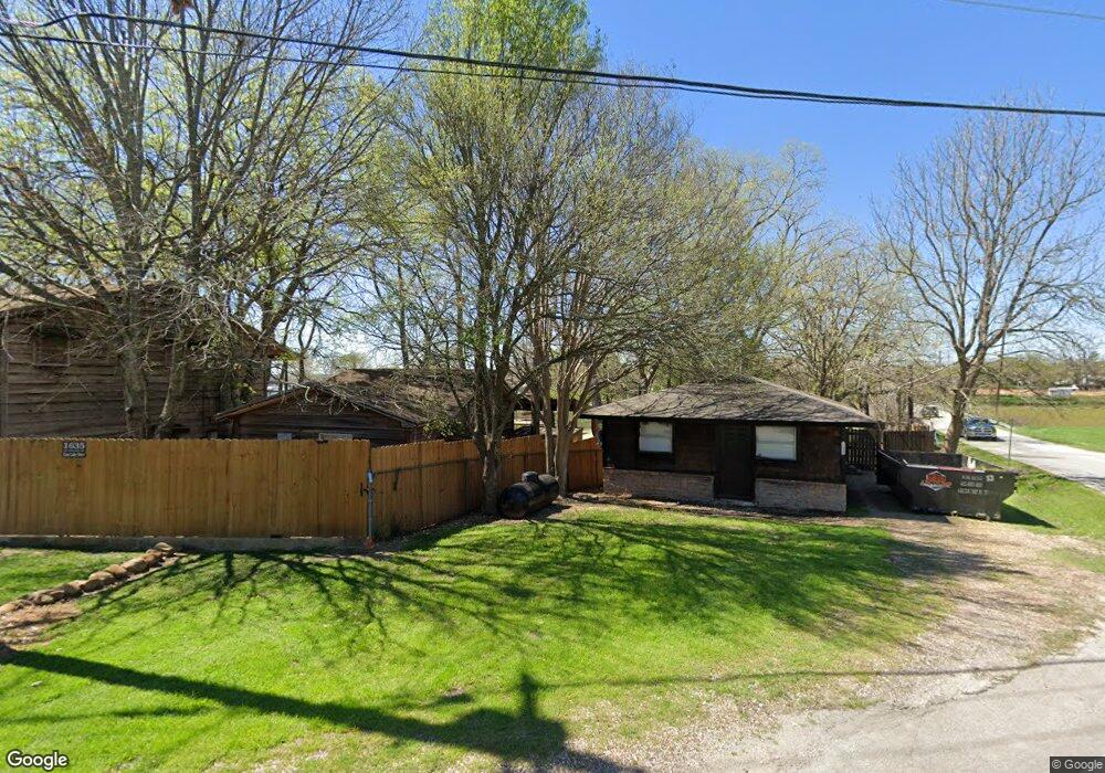 1635 E Lake Dr, Weatherford, TX 76087 - photo 1