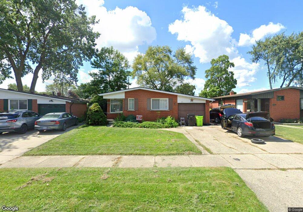 30509 Spybrook St, Roseville, MI 48066 - photo 1