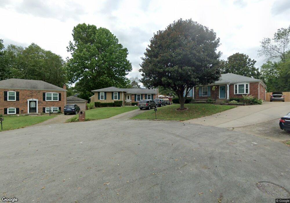 6802 Bainbridge Ct, Louisville, KY 40228 - photo 1
