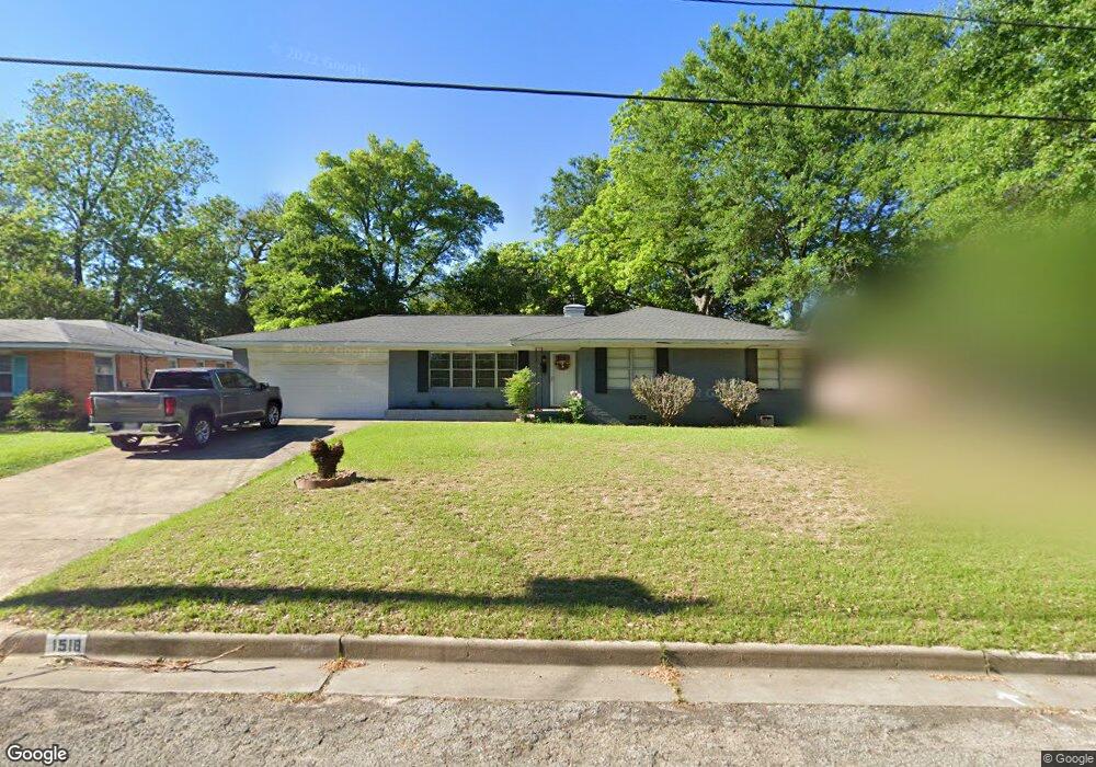 1518 Pettit Dr, Tyler, TX 75701 - photo 1