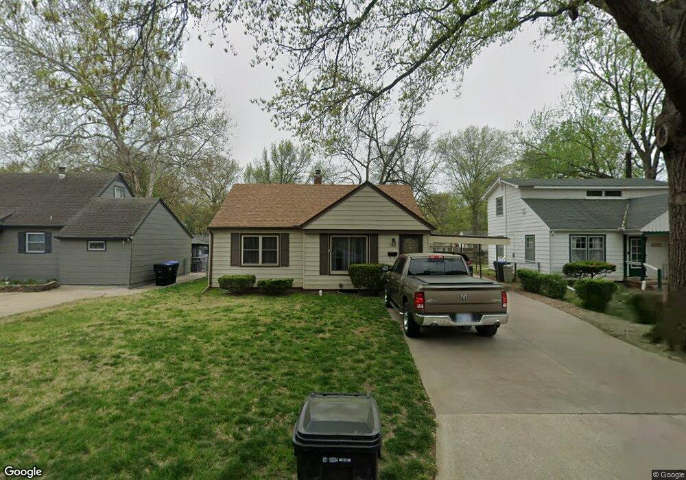3715 SW Munson Ave, Topeka, KS 66604 - photo 1