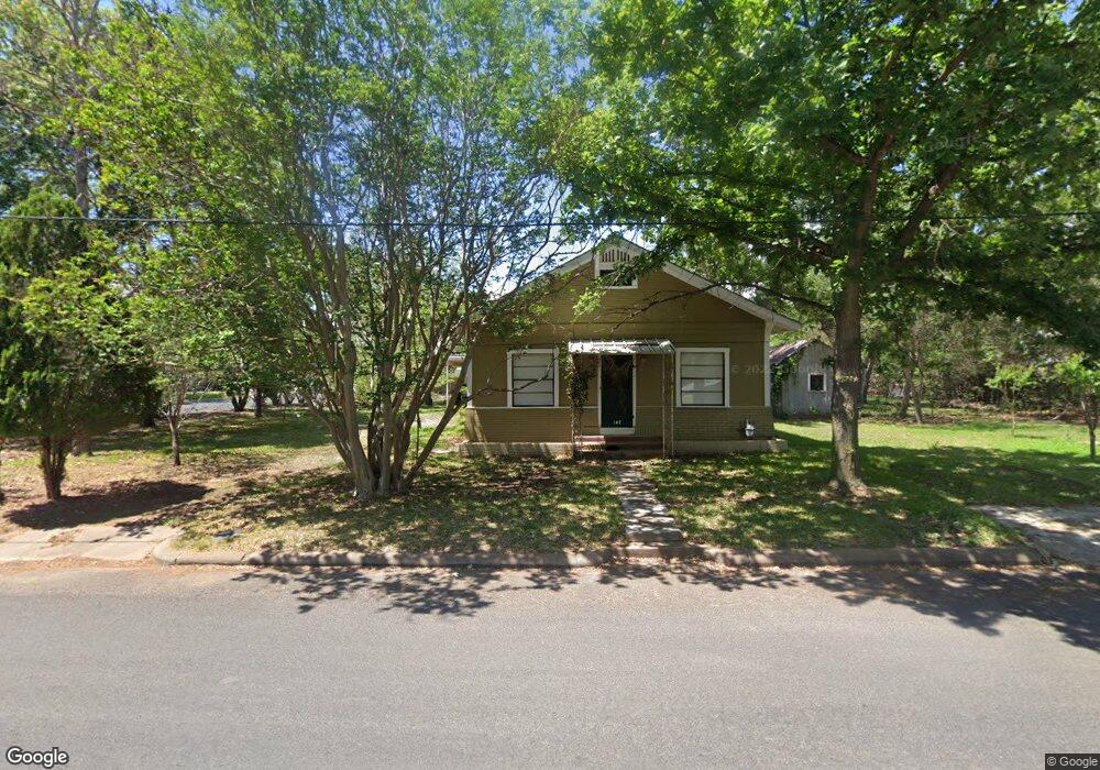107 W Park St, Fredericksburg, TX 78624 - photo 1